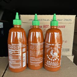  Huy Fong Sriracha Chili Sauce, 28 Ounce Bottle