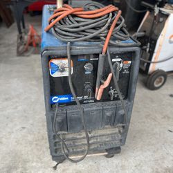MILLER 302 Trailblazer Welder 