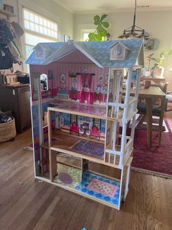 Free Dollhouse - CURB ALERT