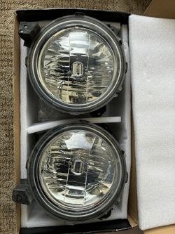 2018 Jeep Wrangler JLU Headlights