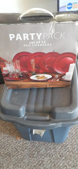 Set of 20 red chargers used once