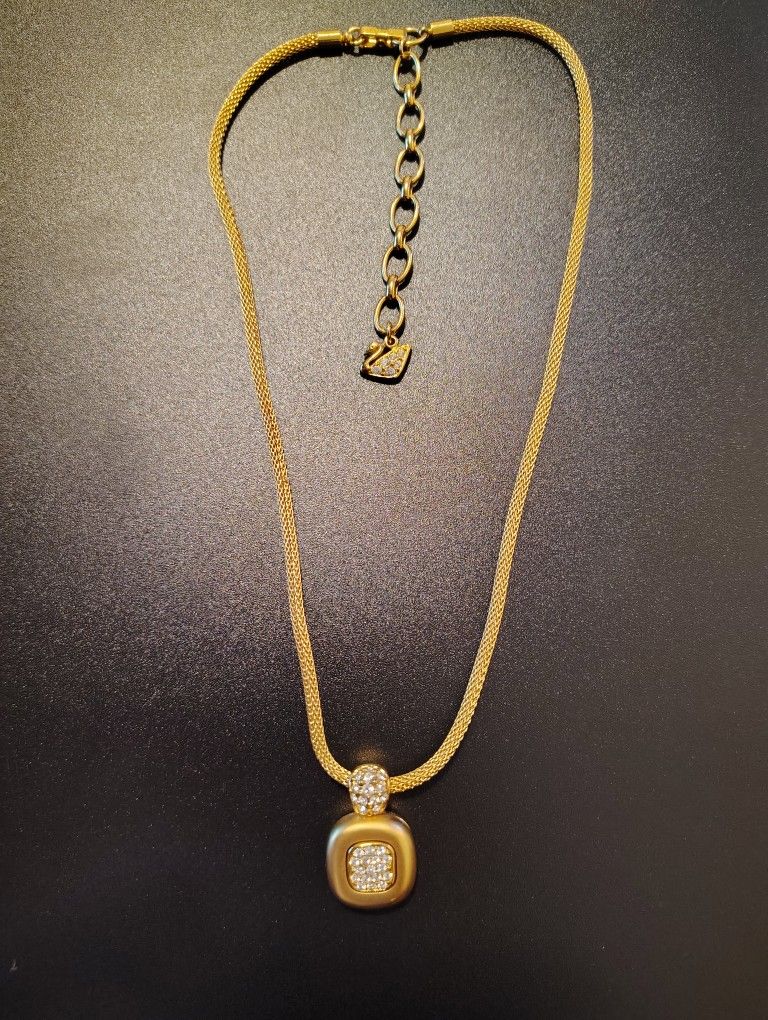 Beautiful Genuine Swarovski Chunky Gold Statement Pendant & Chain / Signed With Swan.