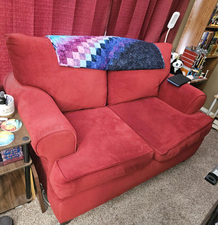 Red/Maroon Love Seat
