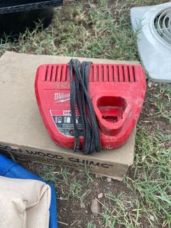 Milwaukee M12 Charger