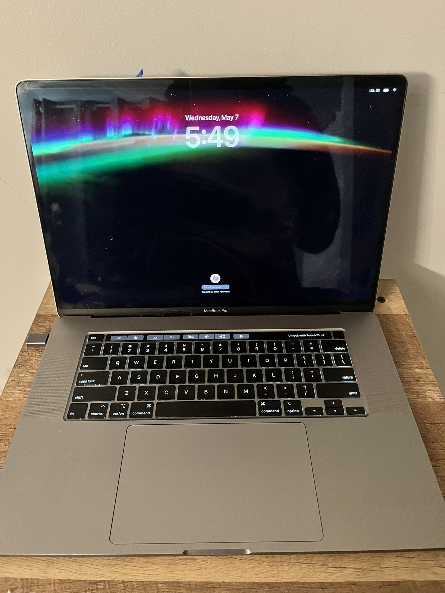 MacBook Pro 16
