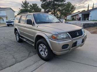 2002 Mitsubishi Montero