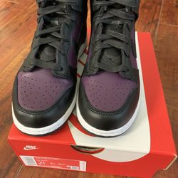 Nike Dunk Hi size 2.5 Y