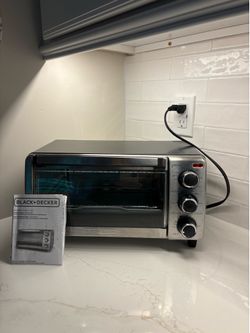 Black + Decker 4 Slice Toaster Oven (retail $60)