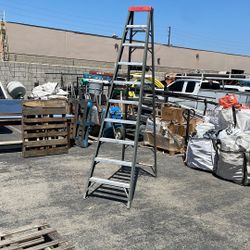 10’ Ridgid Fiberglass Ladder