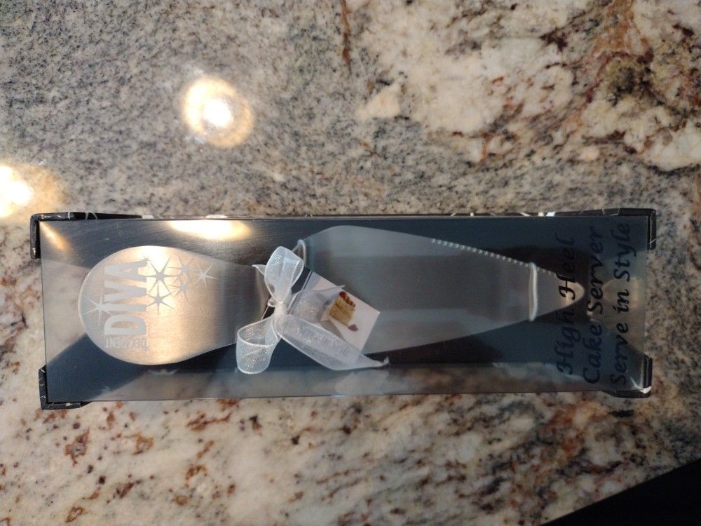 High Heel Cake Server