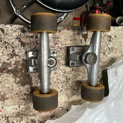 Skateboard Trucks
