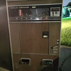 Free Scrap Metal - Old Vending Machine 