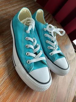 Convers Women 6 / Men 4