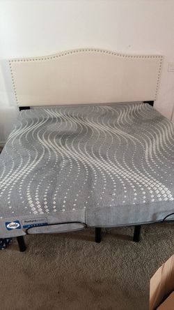 Free- Sealy Posturepedic Hybrid king Mattress