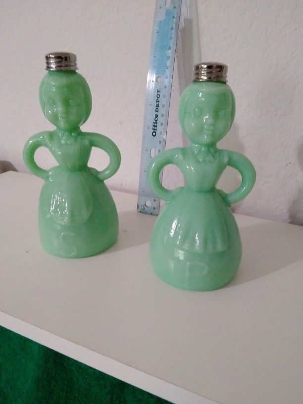 Collectible Green Depression Glass Salt And Pepper Shakers