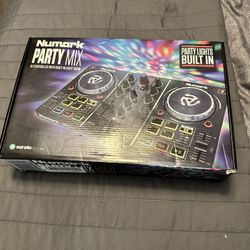 Numark Party Mix DJ Controller With Built In Lights 