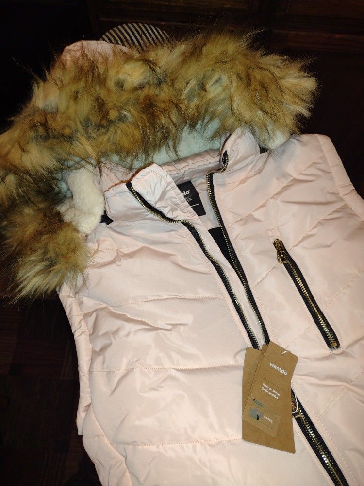  Ladie's Puffer Vest With Hood Size Large