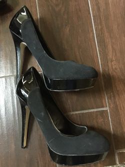 2 tone black and gray heels. Great condition size 10