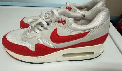 Nike Air Max 7.5 Men/9 Women