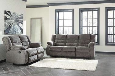 Luxury reclining couch and Loveseat set!