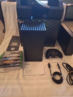 Series X 1TB Bundle CIB DEEP CLEANED 4 Games Turtle Beach Chat Pad Adapter