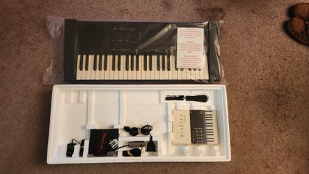 Nintendo The Miracle Piano Teaching System