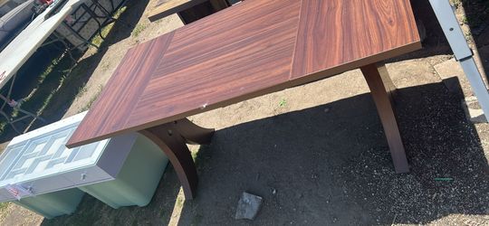 Dinning table/ desk