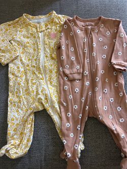 Baby Girl Floral Zip Footed Sleepers – Set of 2 size 3 months