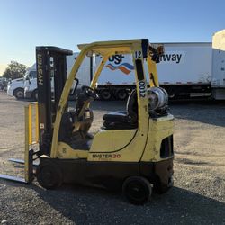 Forklift 