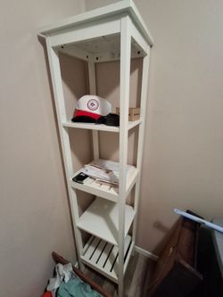 Corner stand