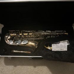 Bundy BAS-300 Student Alto Saxophone Lacquer
