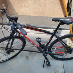 SHWINN Men's  Mountain bike.  27" Like New!