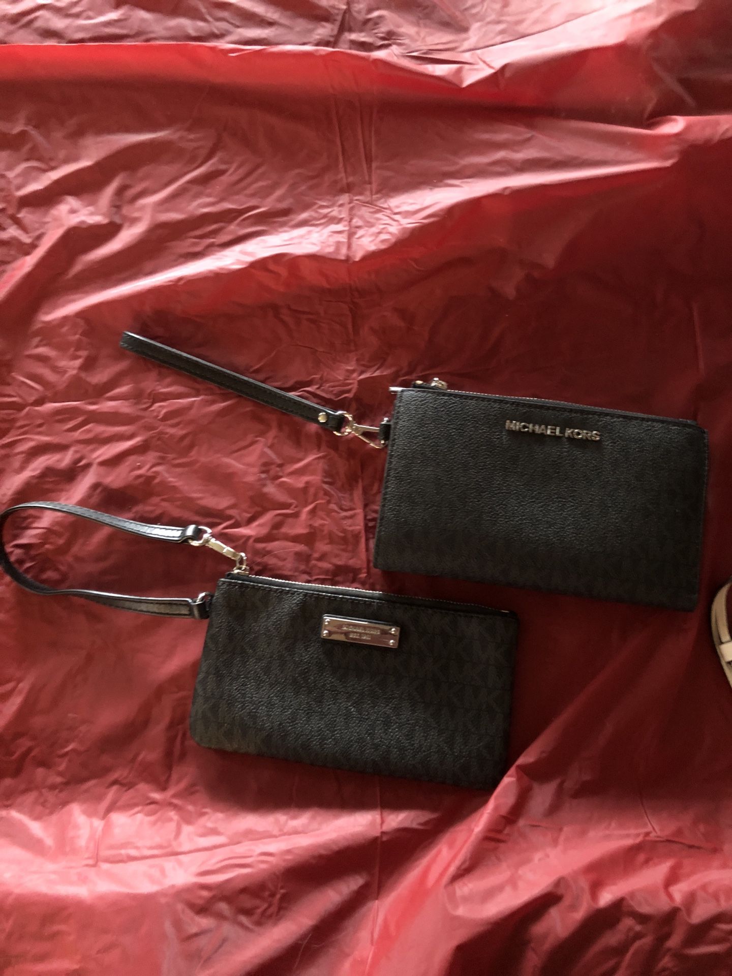 Michael Kors Wallet & Wristlet