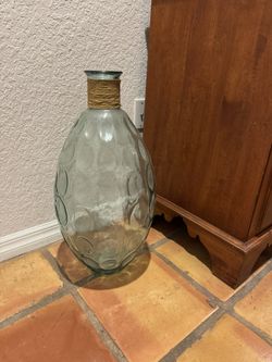 Large Glass Vase 24 Inches Tall. 