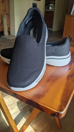 Skechers Women's Shoes sz 8.5 W