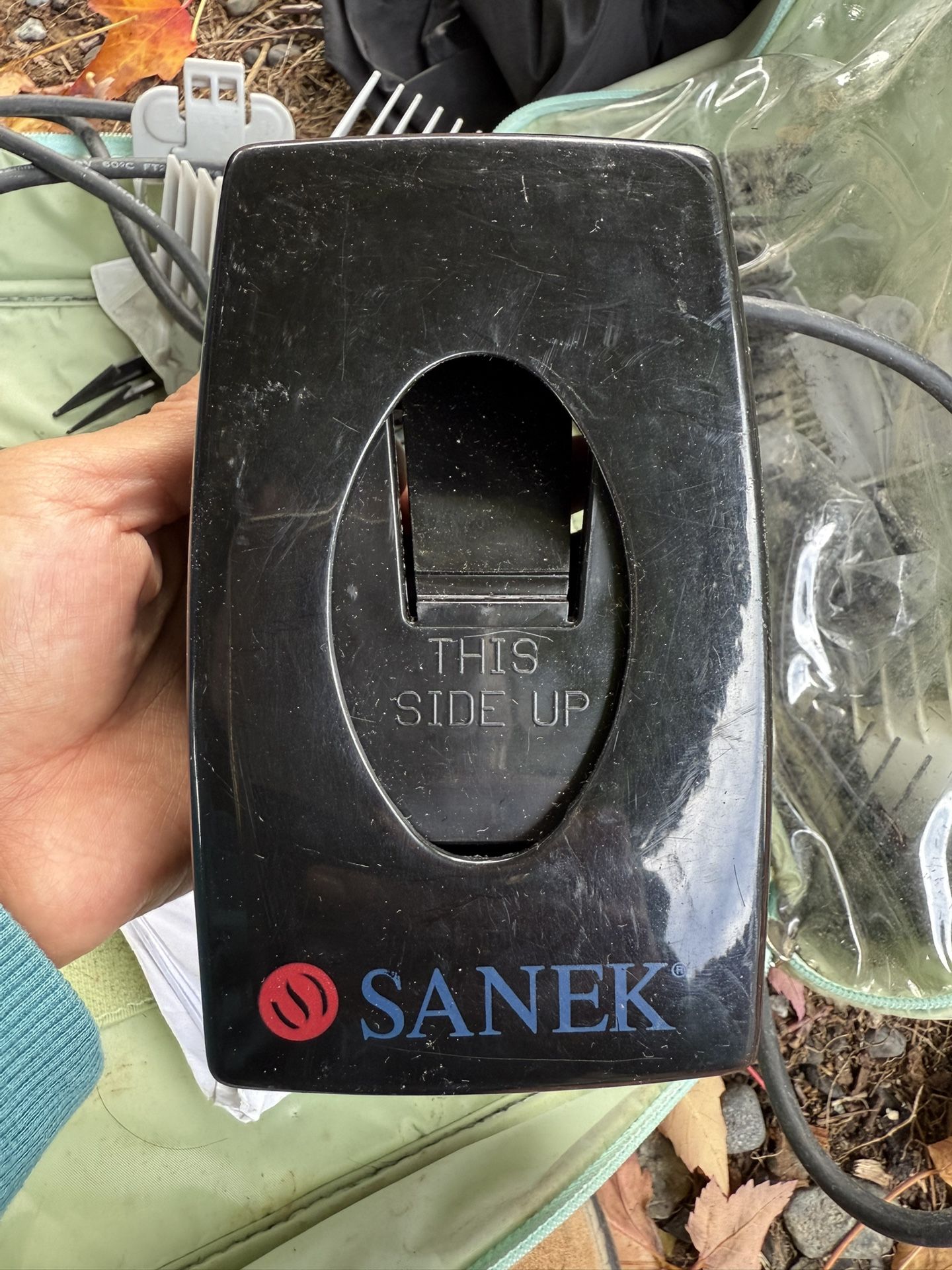 Graham SANEK Salon Barber Hair Stylist Neck Strips Holder