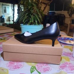 Black Kitten Heel 