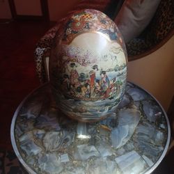 Vintage Satsuma Hand painted Egg