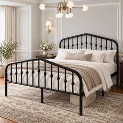 Queen Size Black Victorian Vintage Headboard & Footboard, Bed Frame.