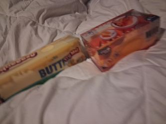 Squeezy hotdog and butter