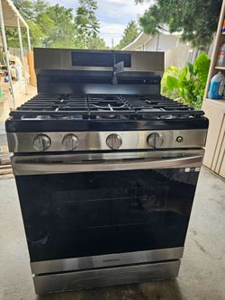 Samsung kitchen oven, 5 burners