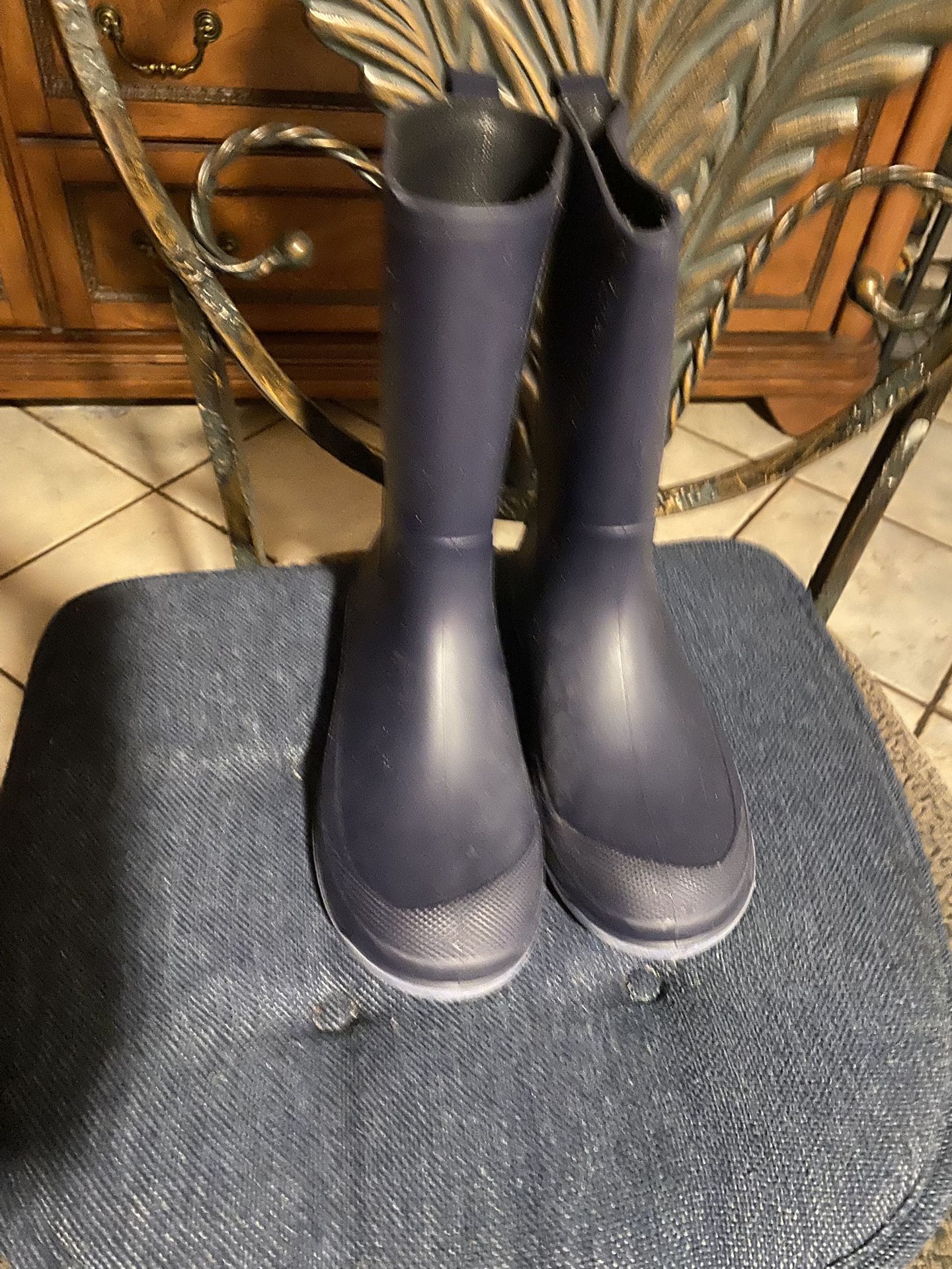 Cat And Jack Rain Boots Size 4 