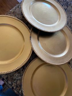 8 Gold Plastic Dining Chargers