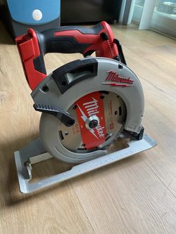 Milwaukee 7-1/4 Inch Brushless Circular Saw