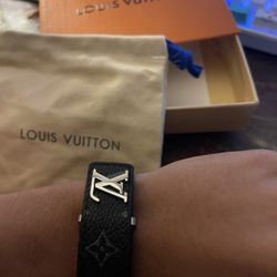 LV Slim Bracelet (Black & Silver)