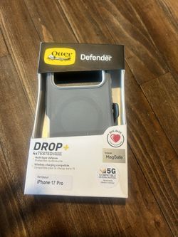 Otter box defender series for iPhone 17 pro grey