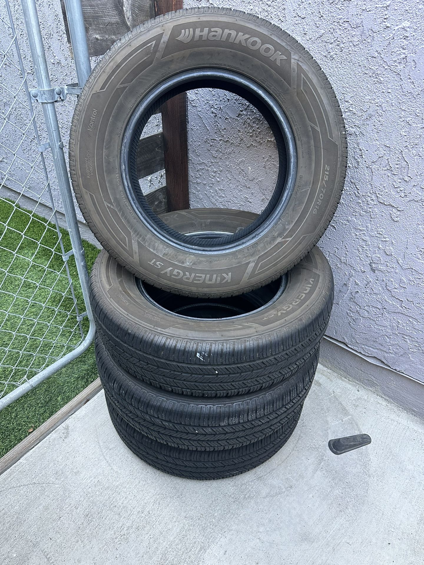 215/70/16 Hankook Tires