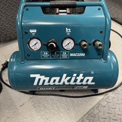 Makita MAC320Q Air Compressor