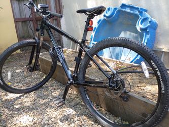 Cannondale trail 8 Mountain Bike
