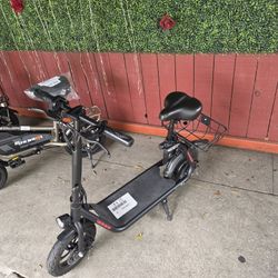 Electric Seated Scooter 